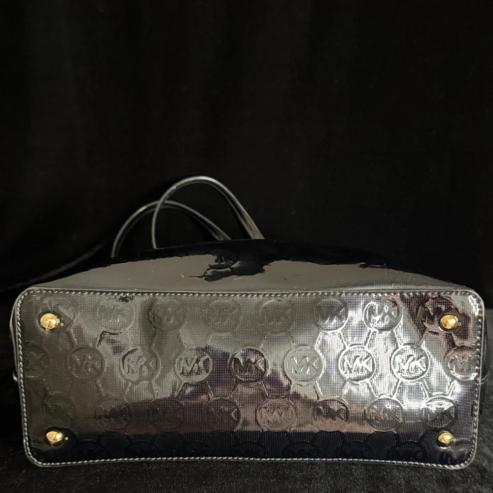 Michael Kors Glossy Black Tote with Gold Chains with Matching Wallet